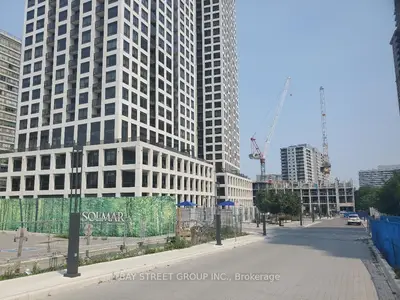 Condo Apartment in Mississauga