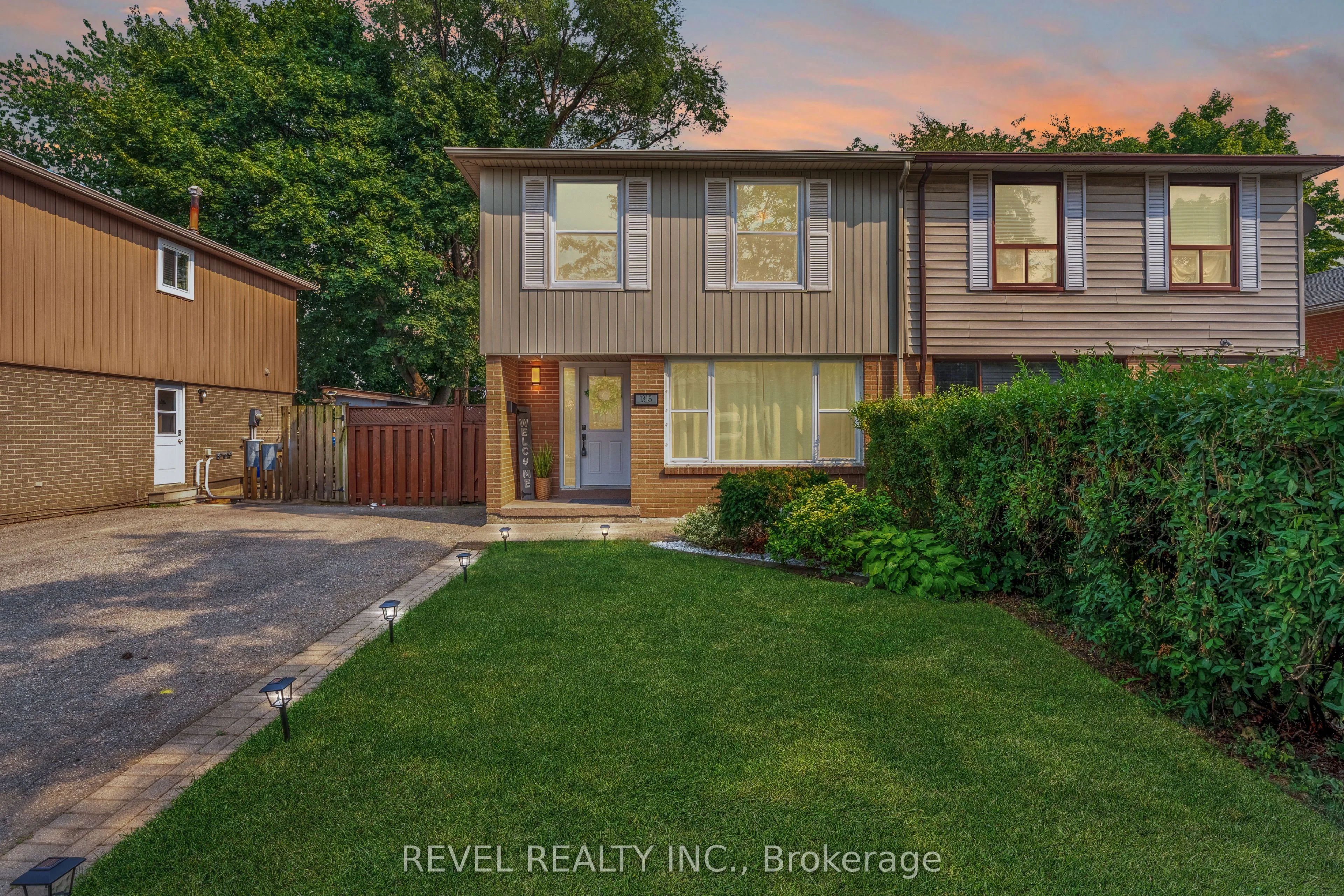 1315 Playford Road, Mississauga, ON L5J 3V9
