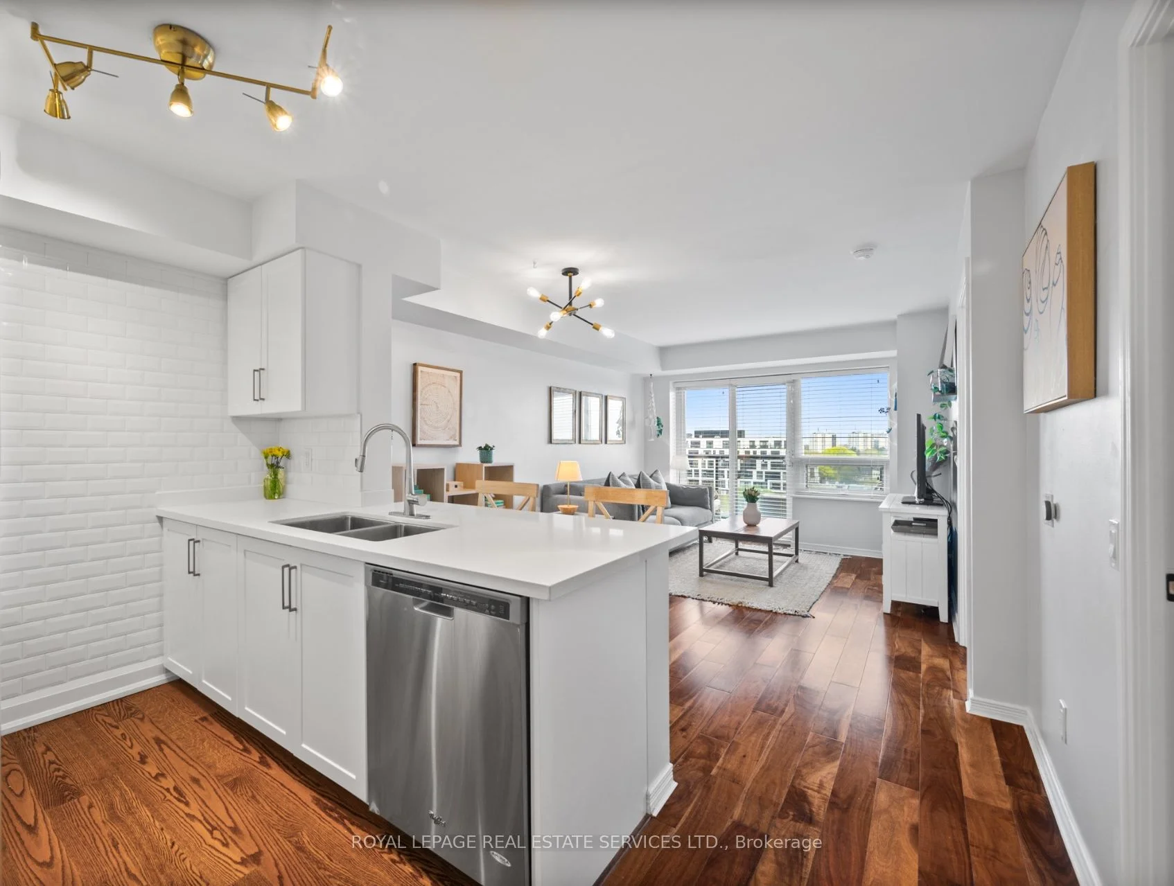 Condo Apartment in Toronto