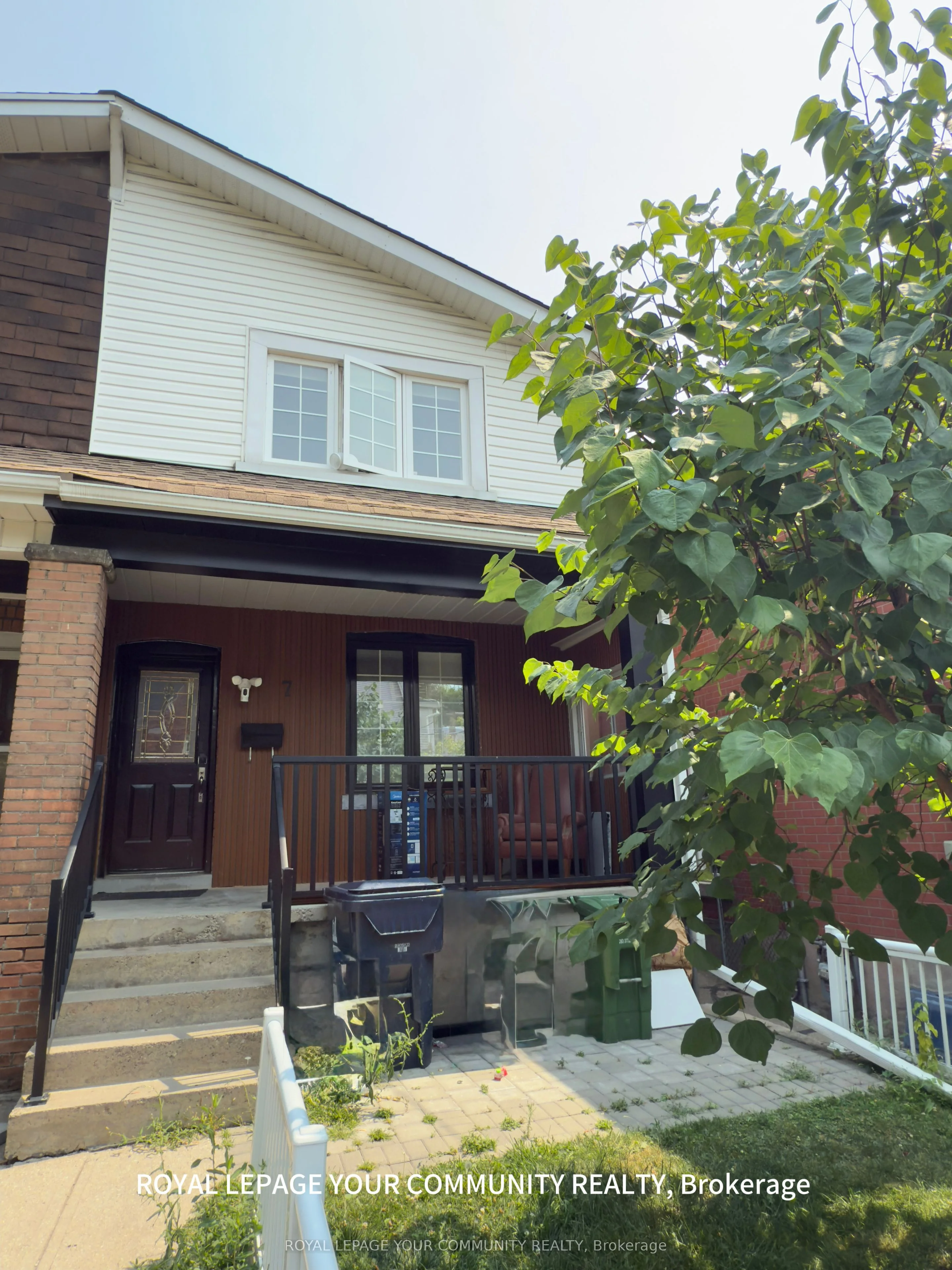 7 Harvie Avenue E 2nd Floor, Toronto W03, ON M6E 4K2
