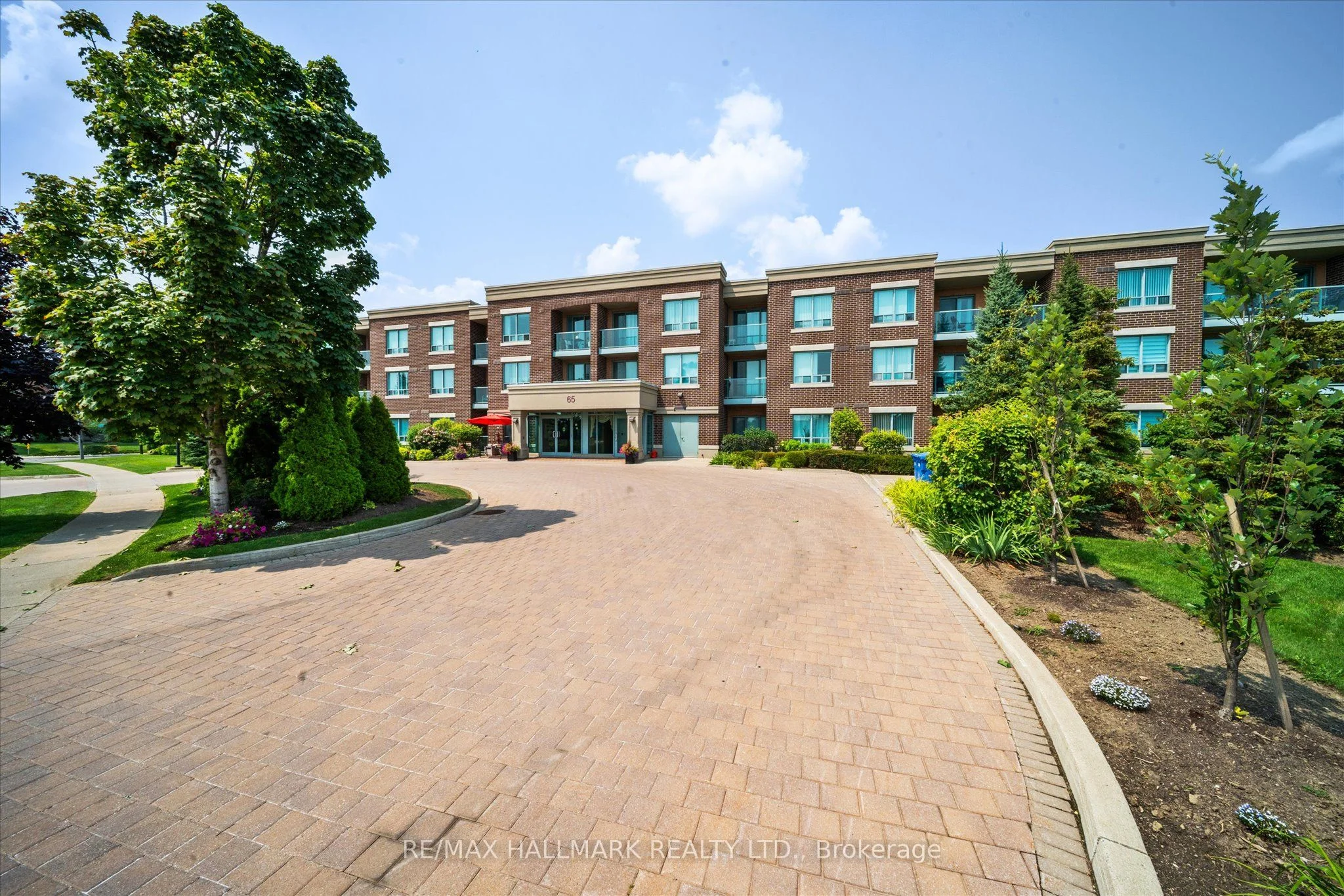Condo Apartment in Brampton