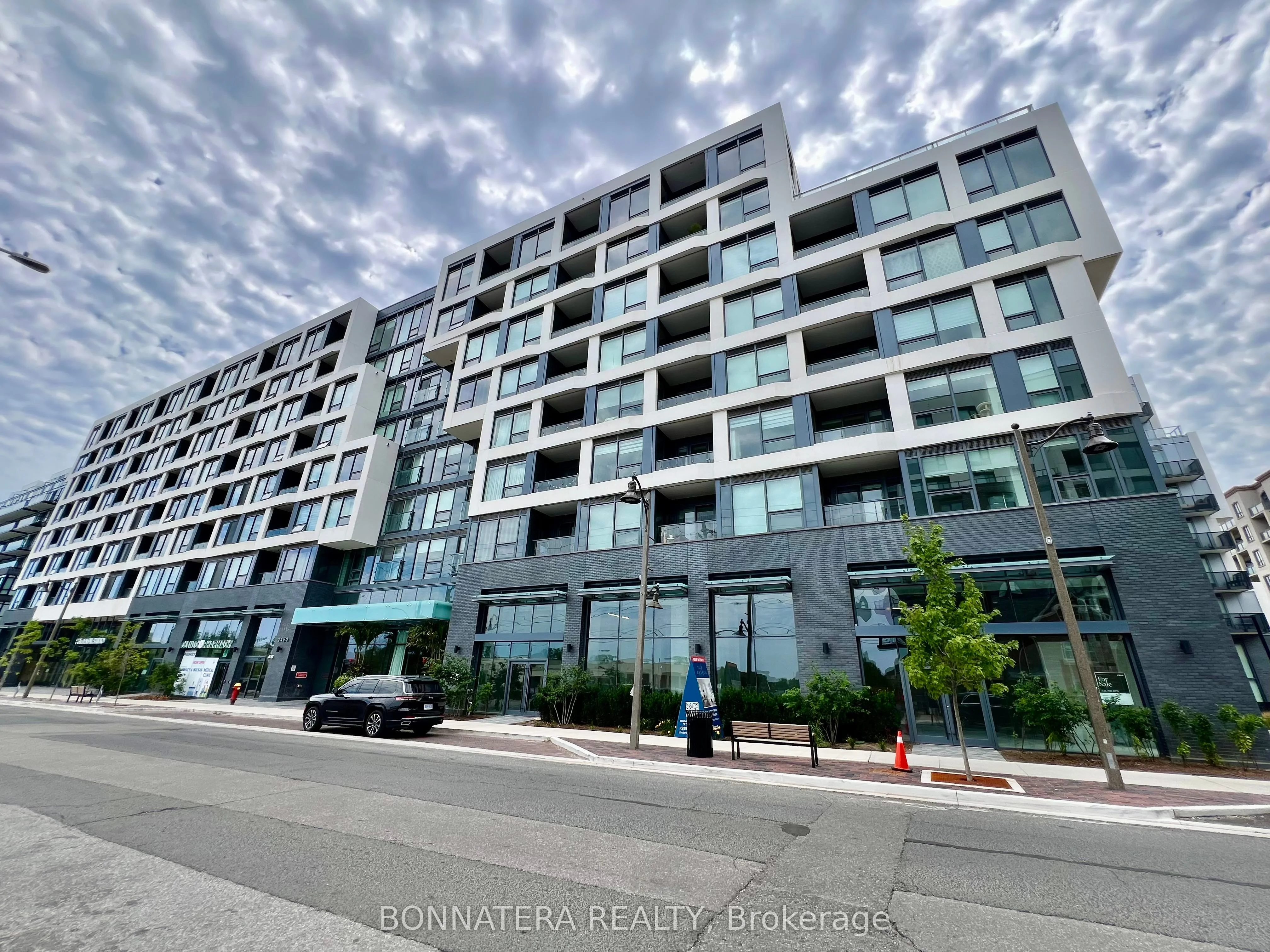 2450 Old Bronte Road 627, Oakville, ON L6M 5P6