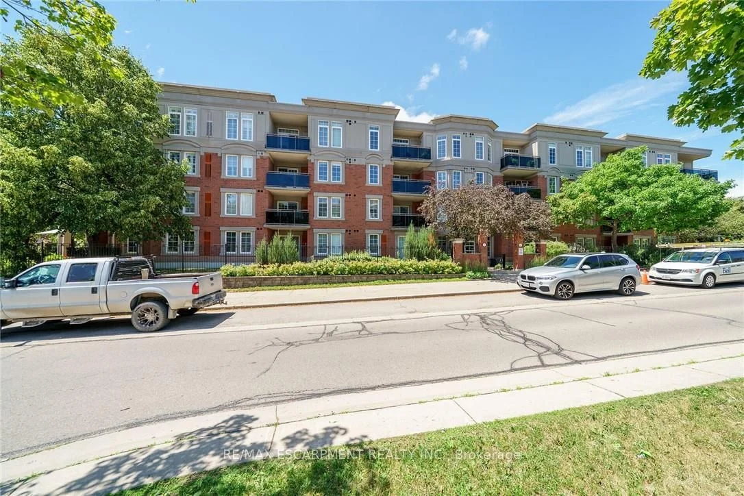 2300 Parkhaven Boulevard E 407, Oakville, ON L6H 6V9