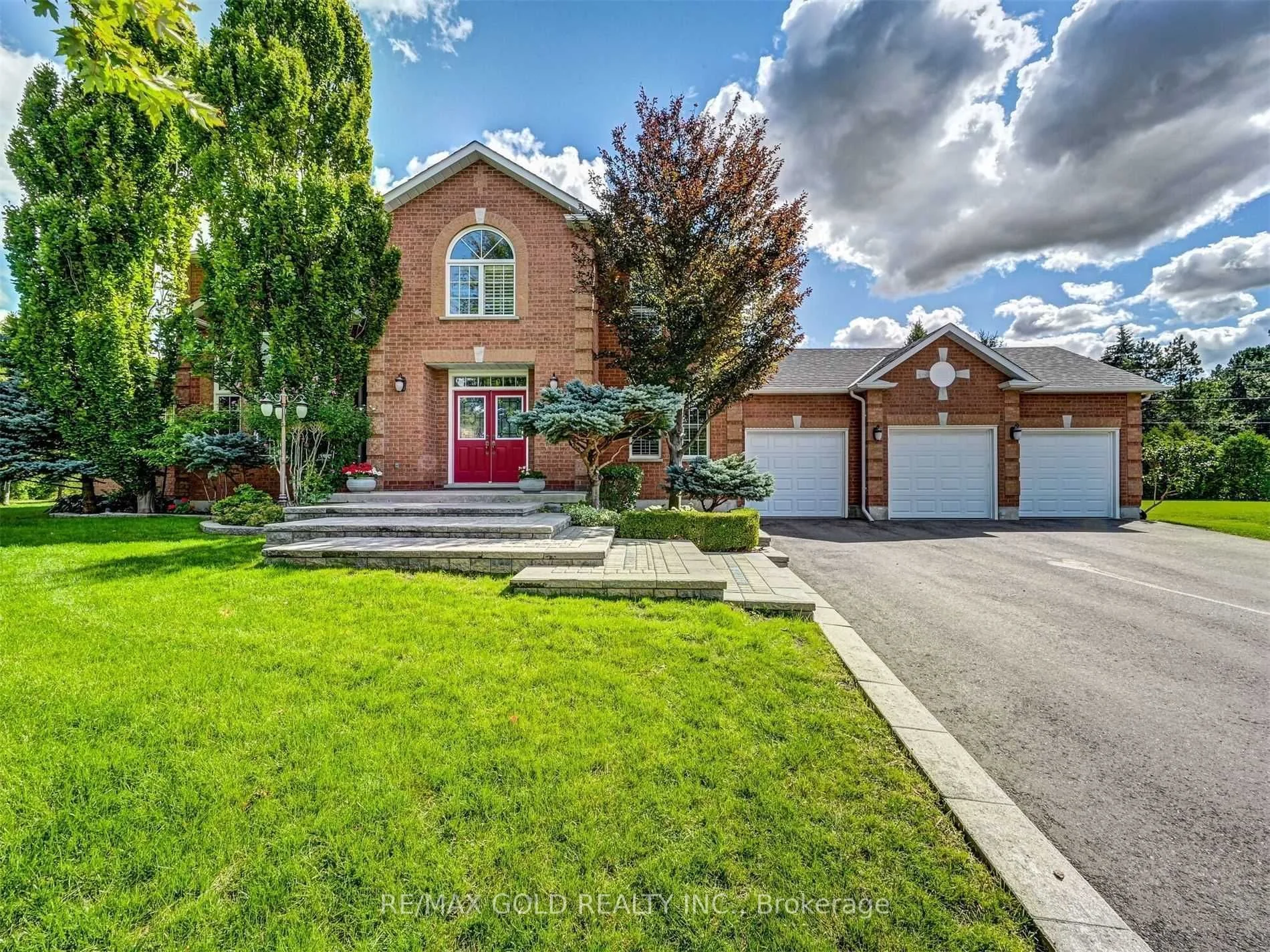 Detached in Caledon
