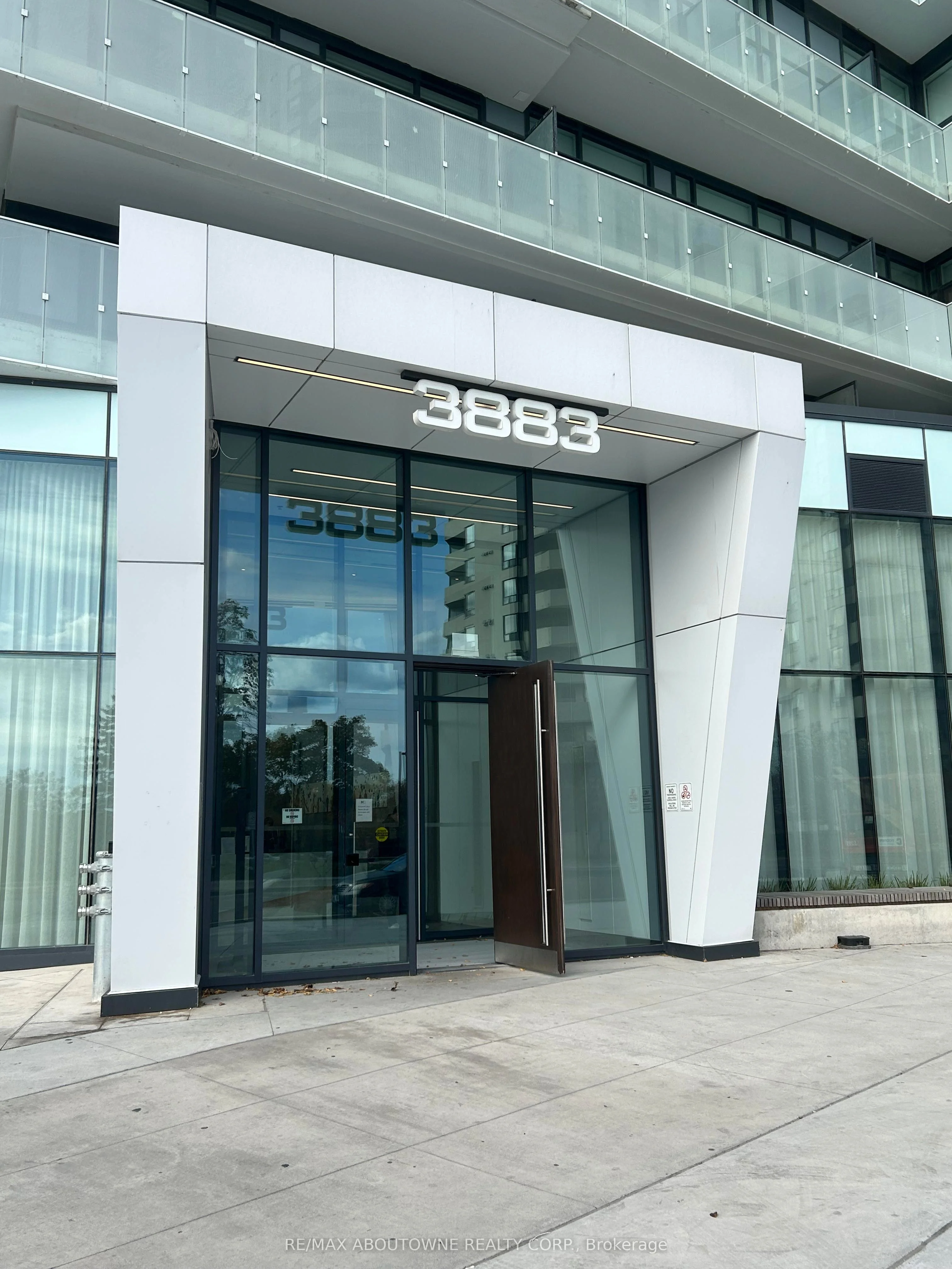 3883 Quartz Road 5406, Mississauga, On L5b 0m4