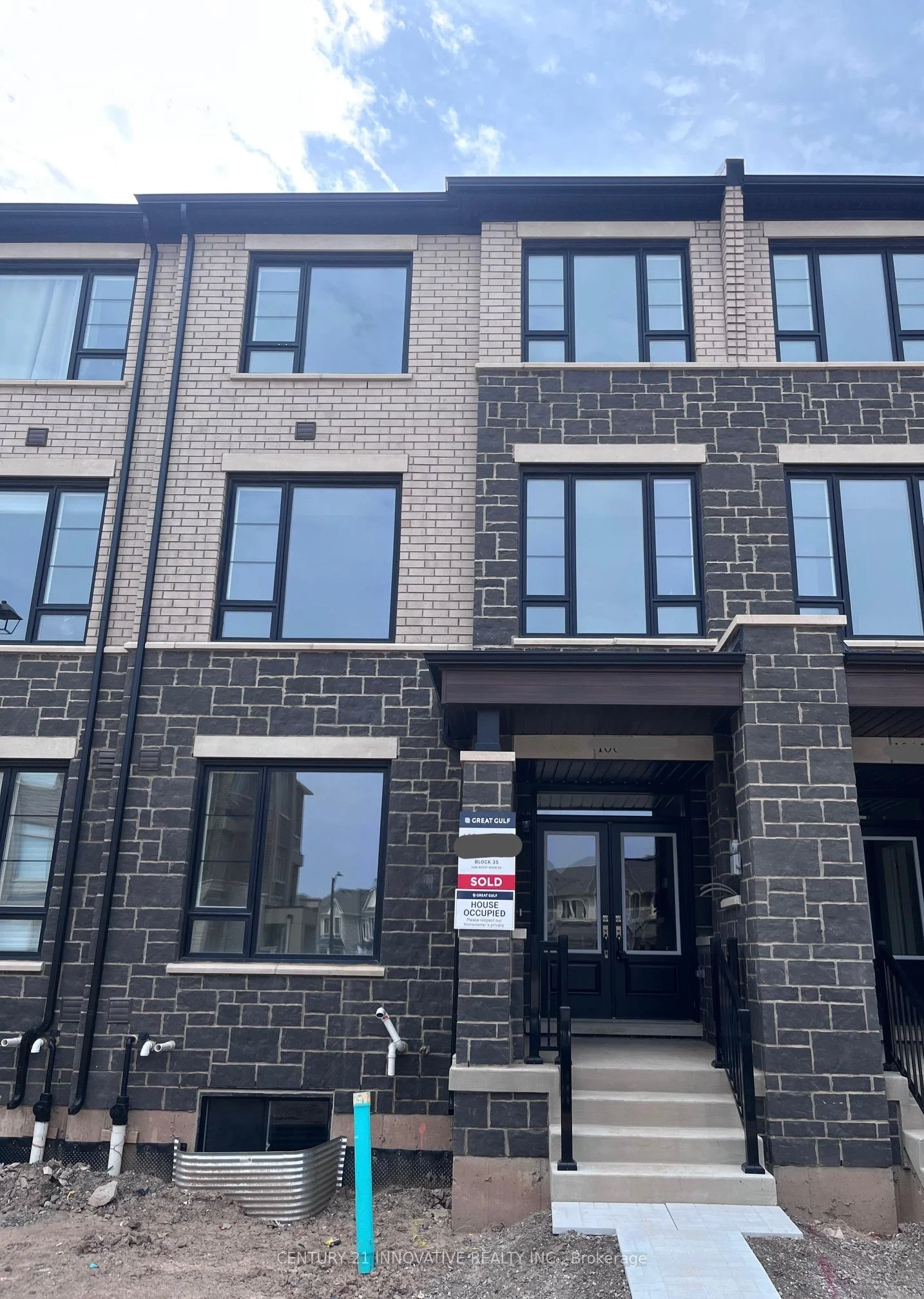 1089 Wheat Boom Drive, Oakville, ON L6H 7H5