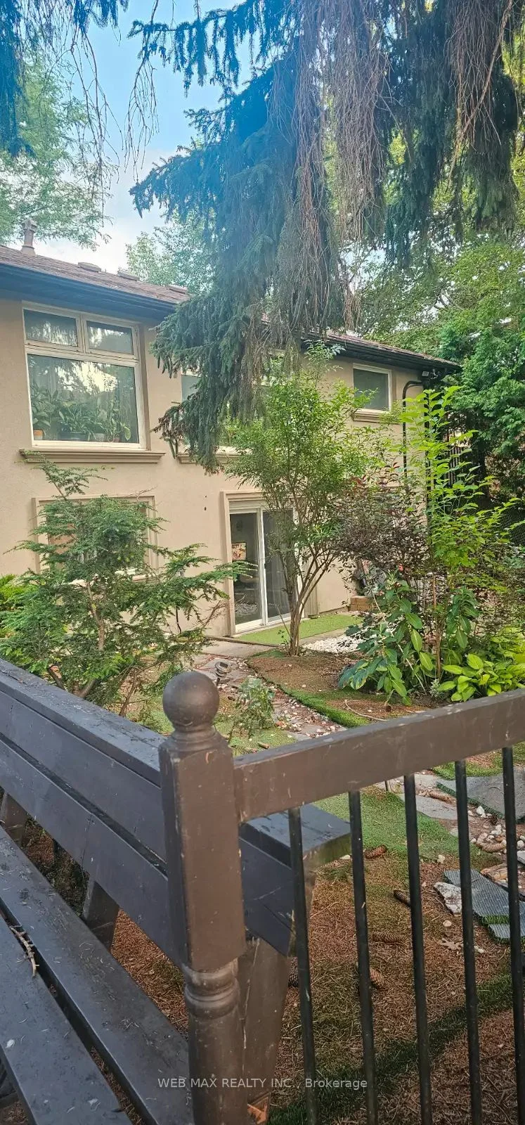 74 Coral Gable Drive, Toronto W05, ON M9M 1P1