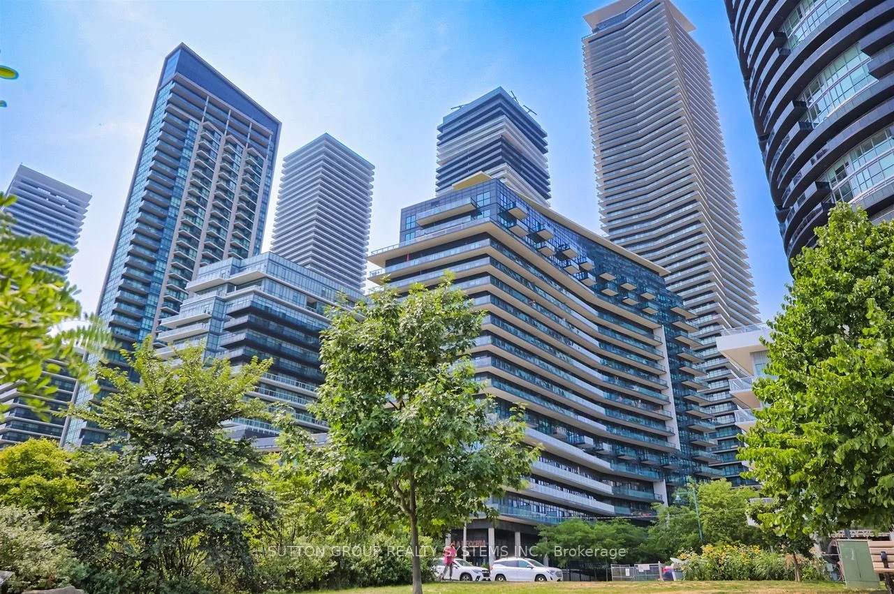 39 Annie Criag Drive 704, Toronto W06, ON M8V 0H1