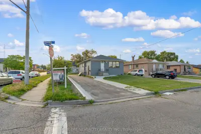 1 Studley Street, Mississauga, ON L4T 1H9