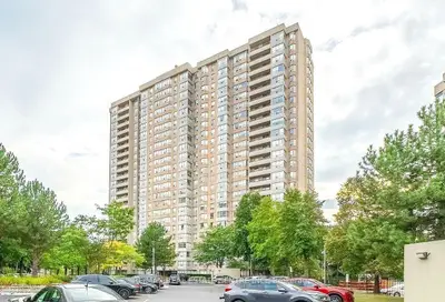Common Element Condo in Brampton