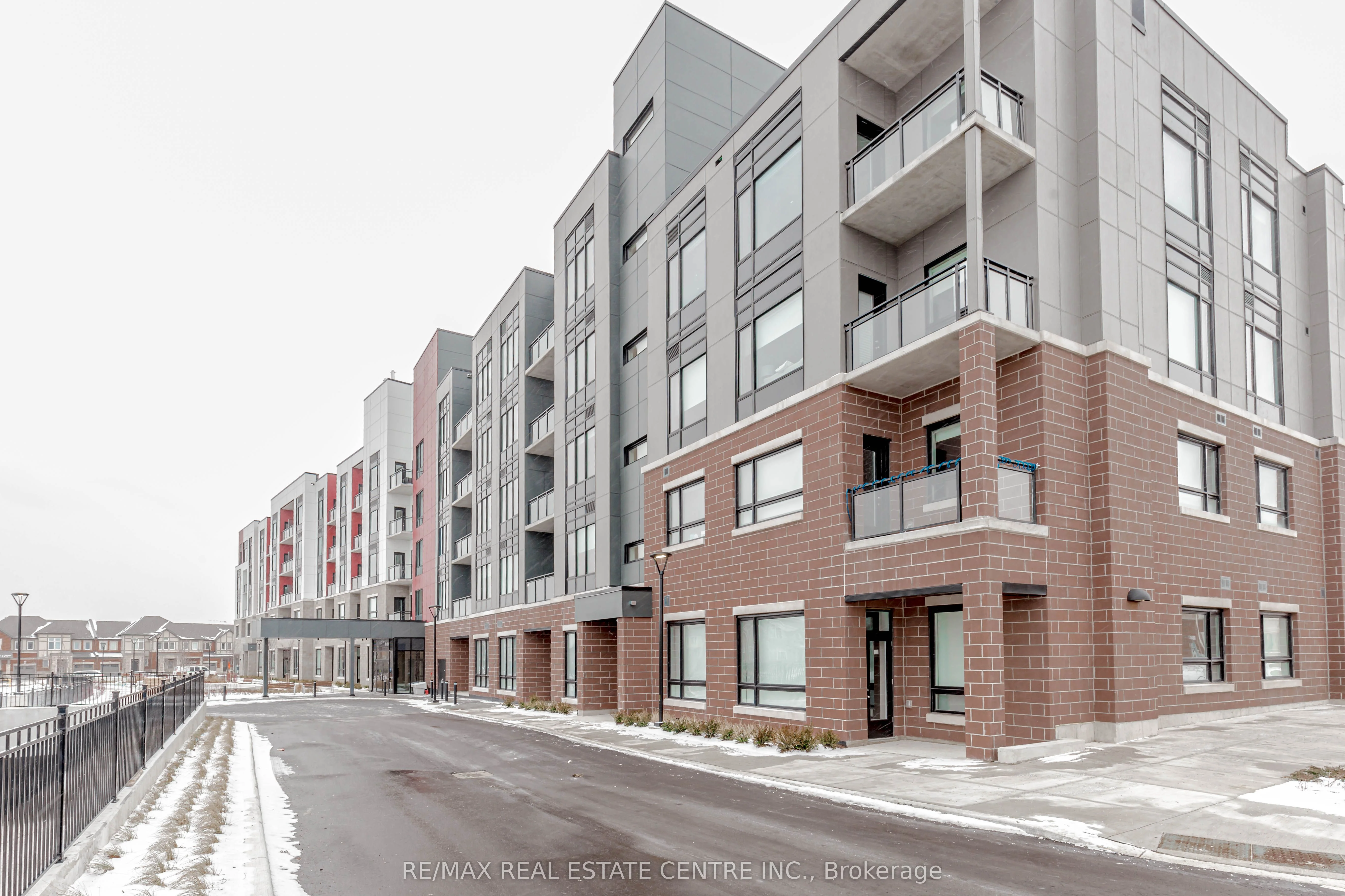 3265 Carding Mill Trail 310, Oakville, ON L6M 0W6