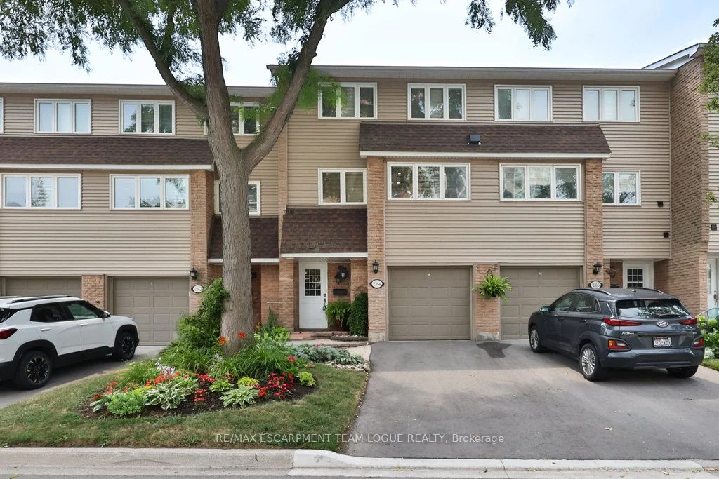 2264 MARINE Drive, Oakville, ON L6L 1C1