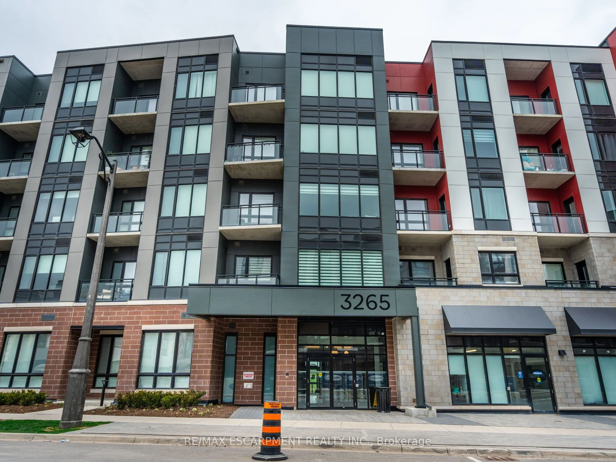 3265 Carding Mill Trail 212, Oakville, On L6m 5p7