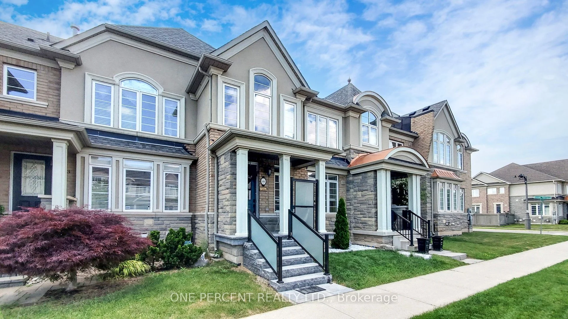 Att/Row/Townhouse in Oakville