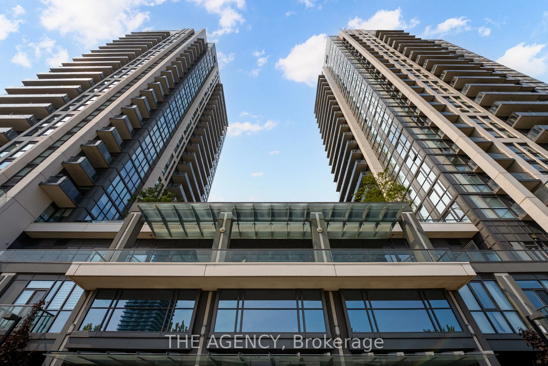 17 Zorra Street 507, Toronto W08, ON M8Z 4Z6