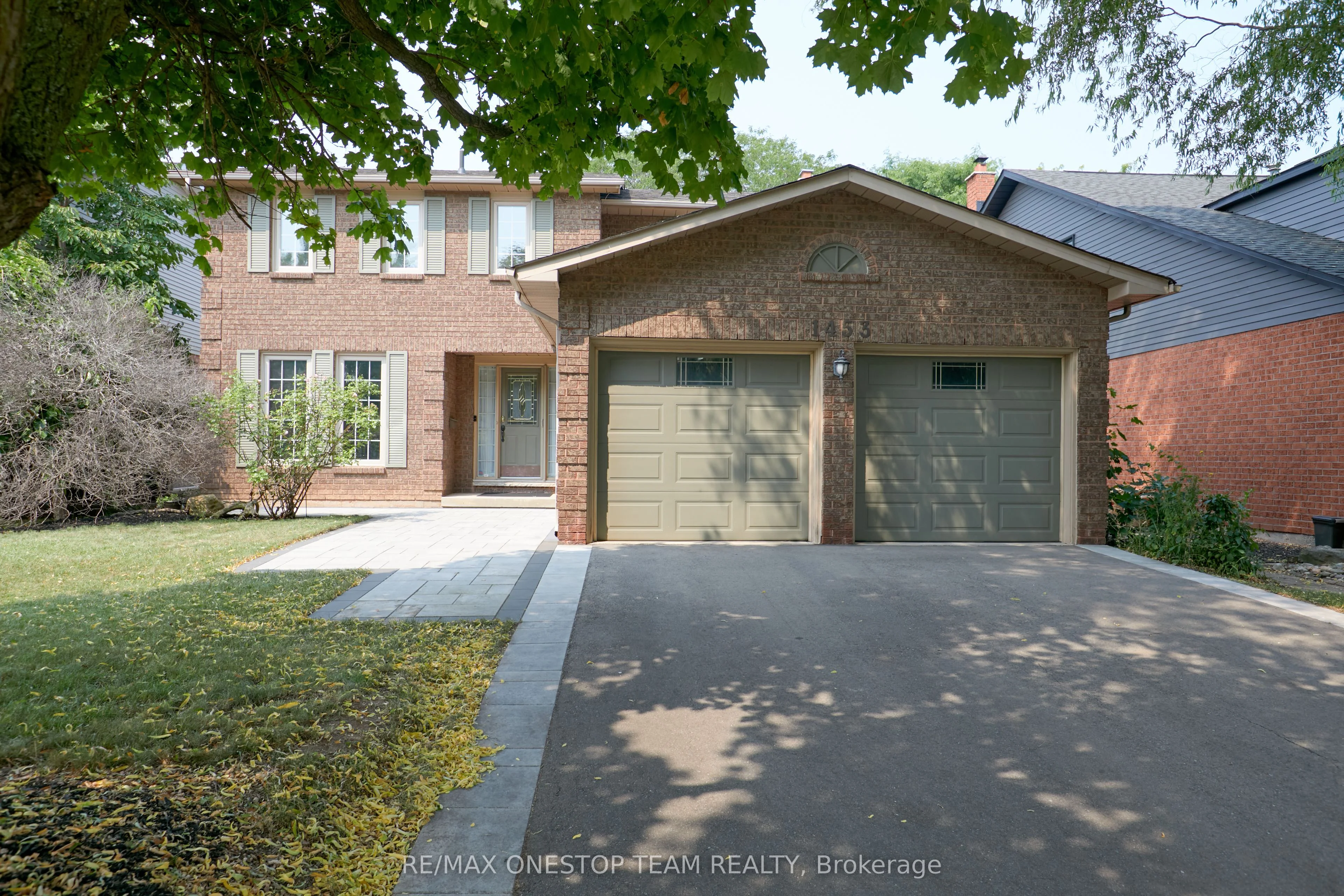 1453 Thistledown Road, Oakville, ON L6M 1Z1