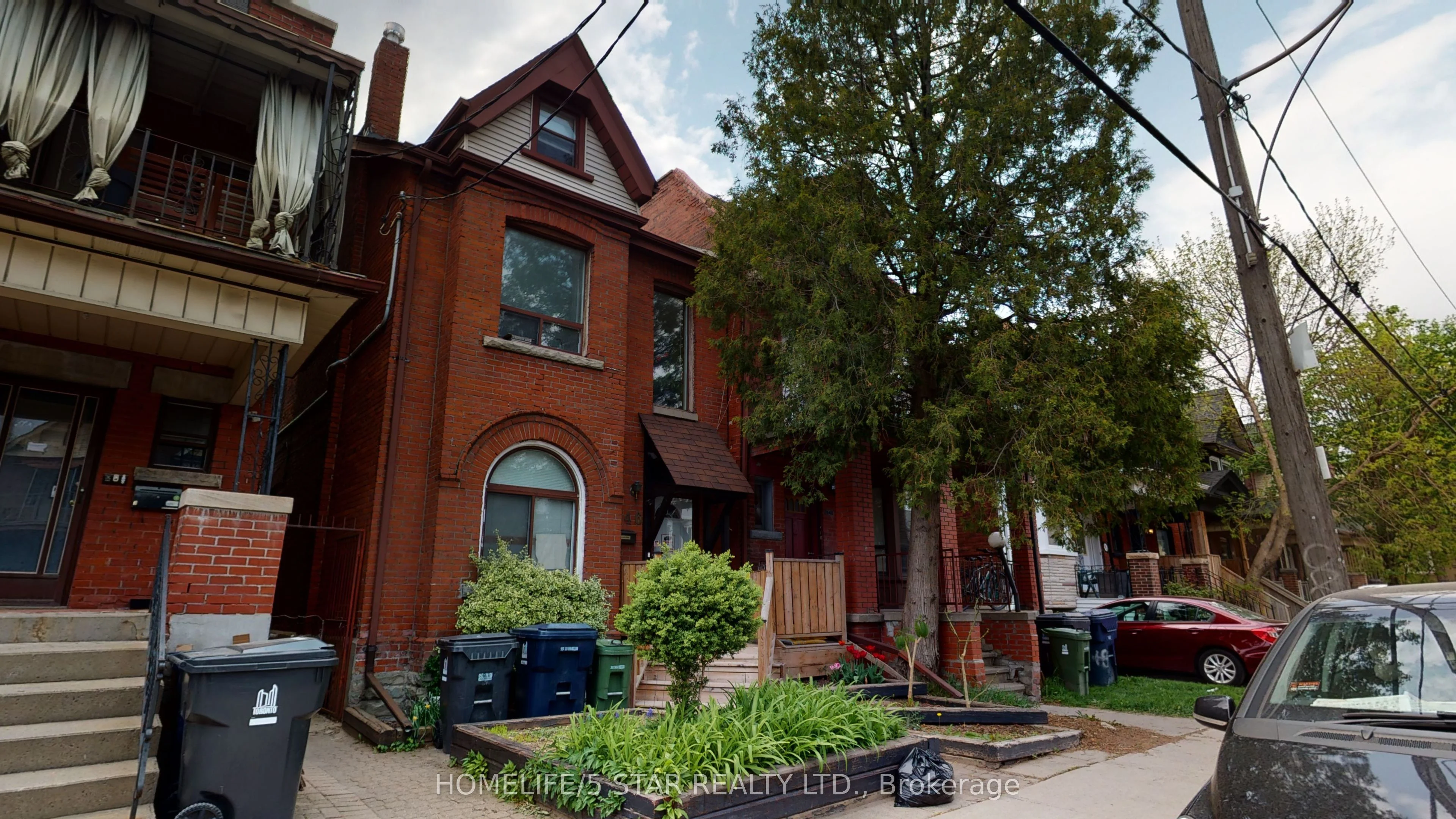 1044 Dovercourt Road Bsmt Apt, Toronto W02, ON M6H 2X8