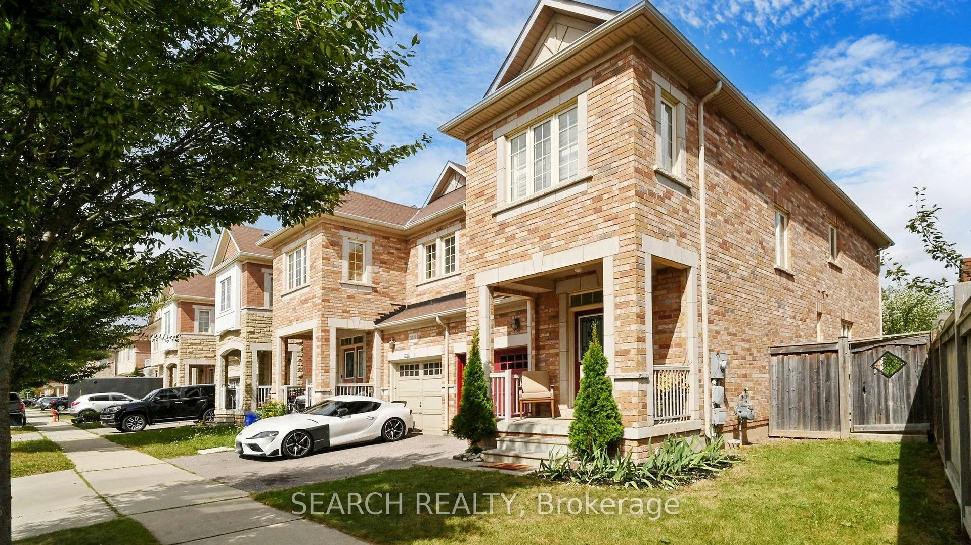 Semi-Detached in Oakville