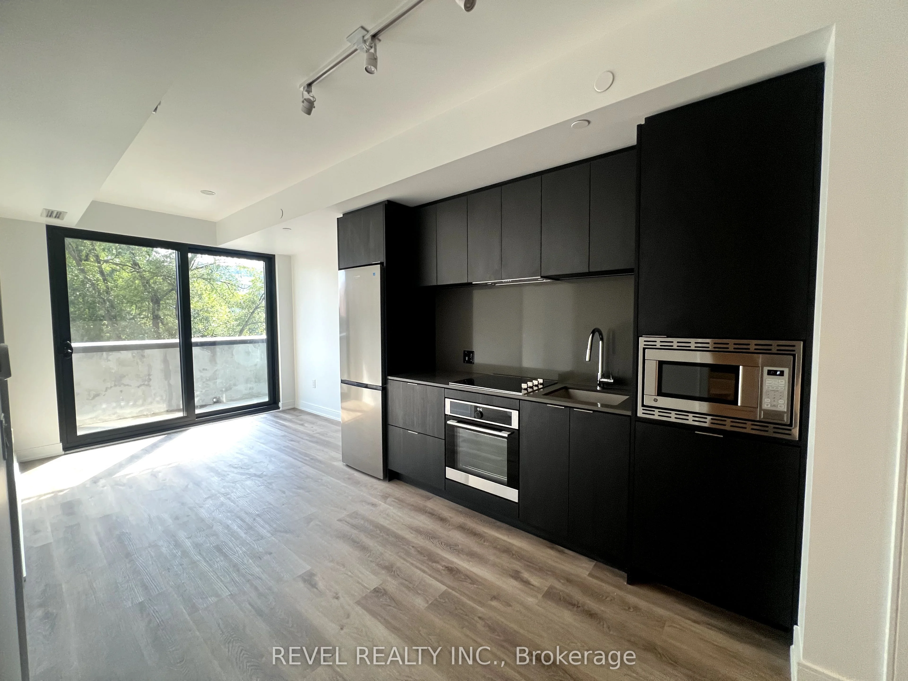 3009 Novar Road 218, Mississauga, ON L5B 0P9