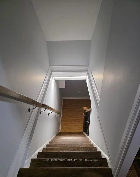 125 Alicewood Court, Toronto W10, ON M9V 3Y1