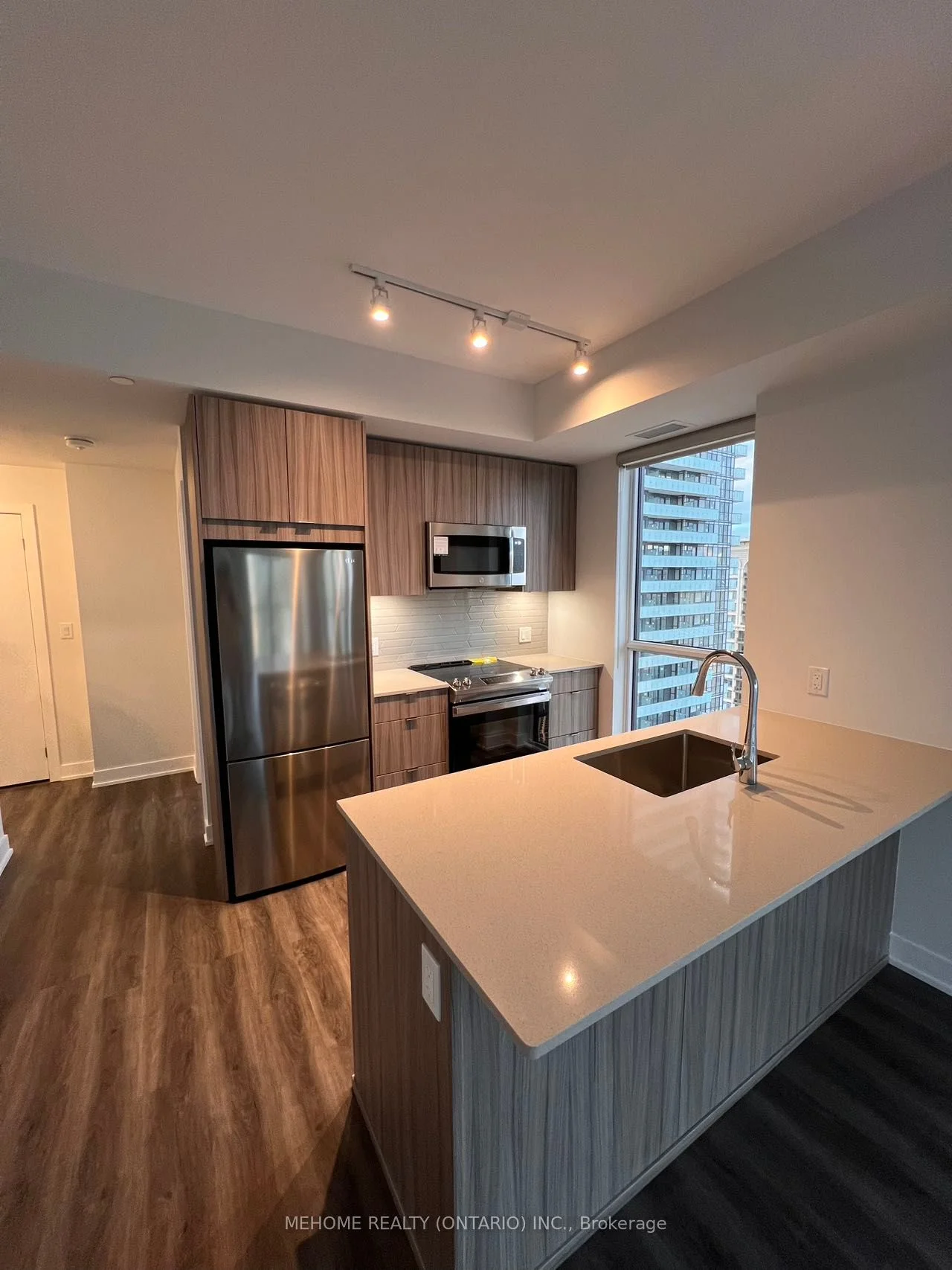 4130 Parkside Village Drive 3506, Mississauga, ON L5B 0L7