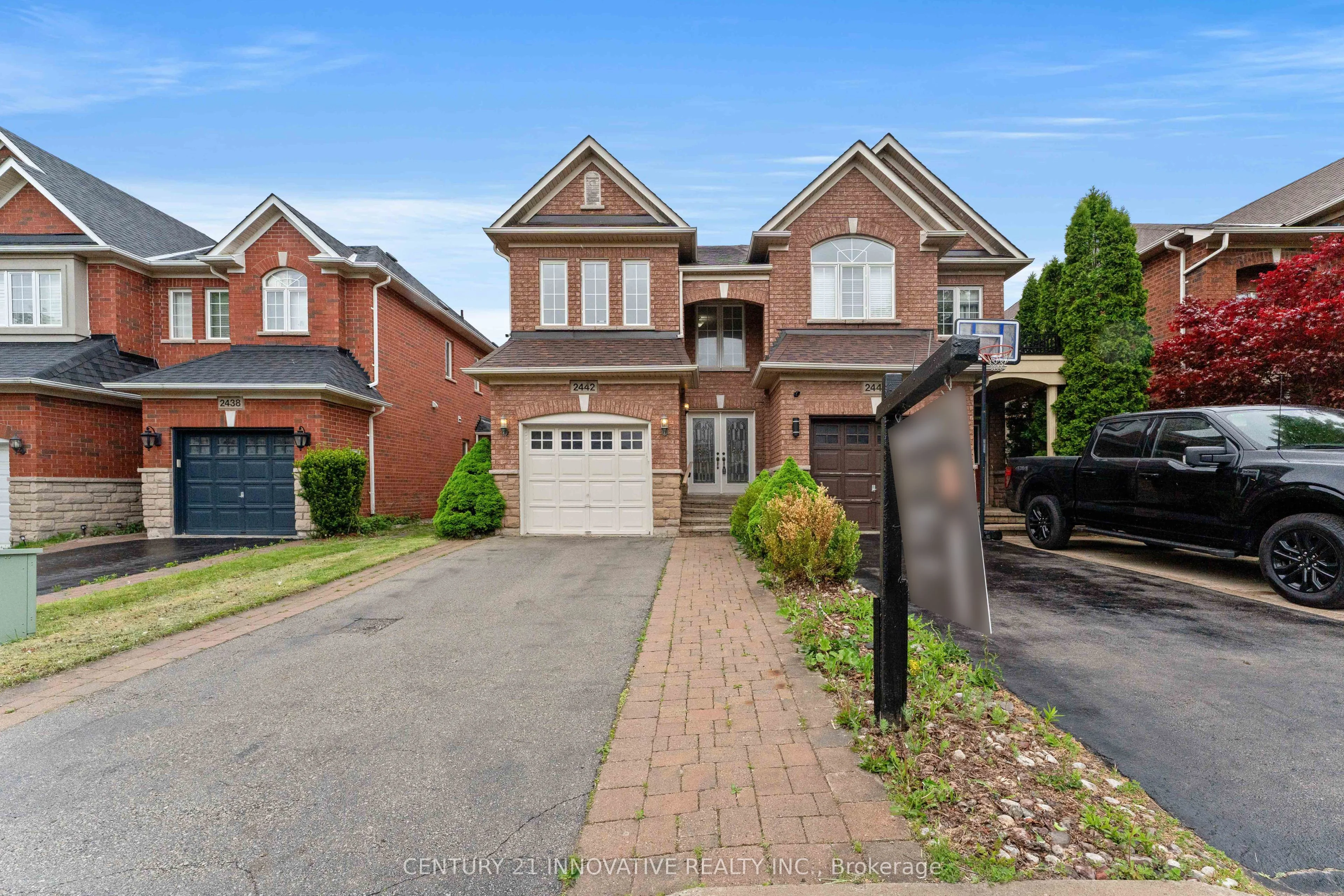 Semi-Detached in Oakville