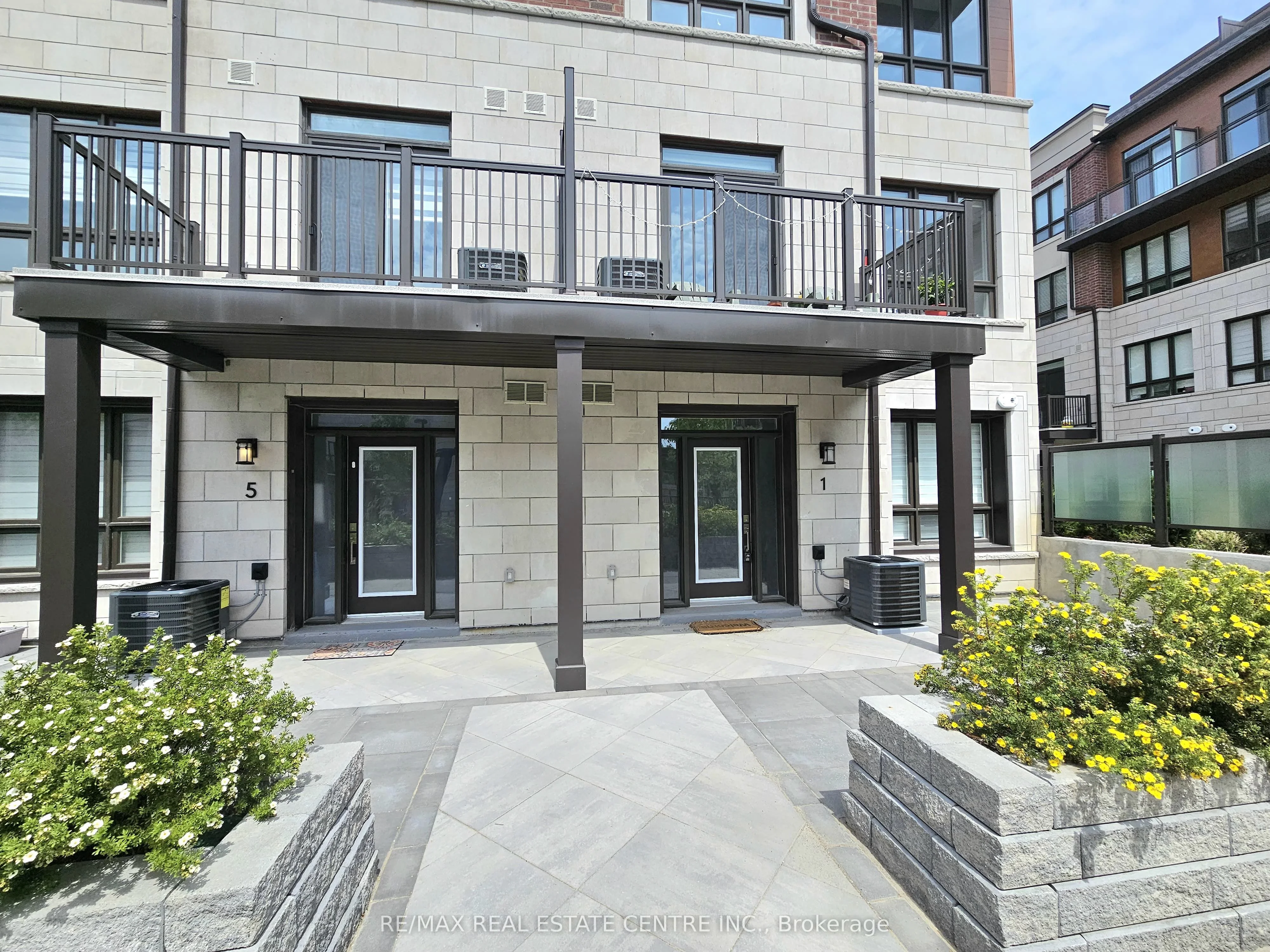4025 Hickory Drive 1, Mississauga, ON L4W 1L1