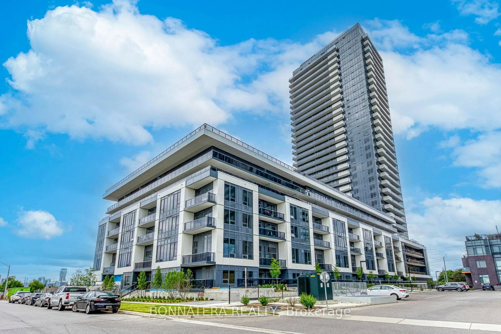 5105 Hurontario Street 2408, Mississauga, ON L4Z 3C7