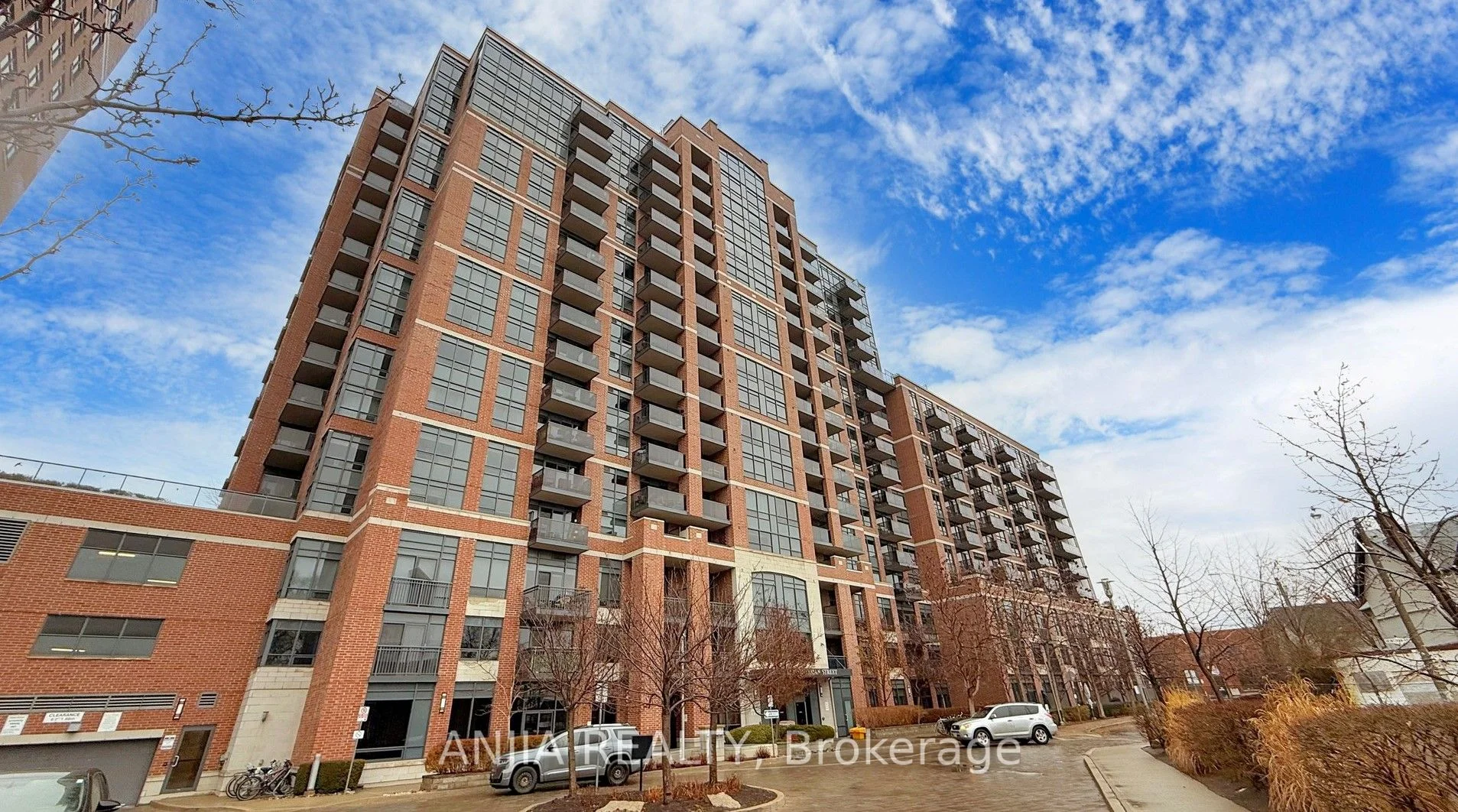 61 Heintzman Street 1510, Toronto W02, On M6p 5a2