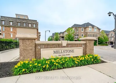 Condo Townhouse in Oakville