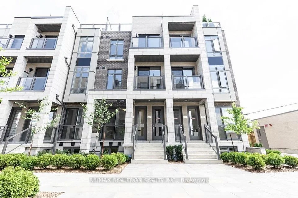 717 Lawrence Avenue W 43, Toronto W04, ON M6A 0C6