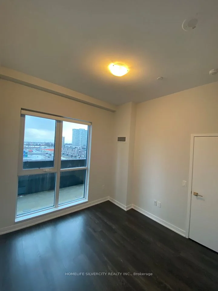 4055 Parkside Village Drive 512, Mississauga, ON L5B 0K8