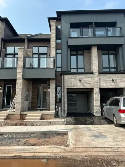 Att/Row/Townhouse in Oakville