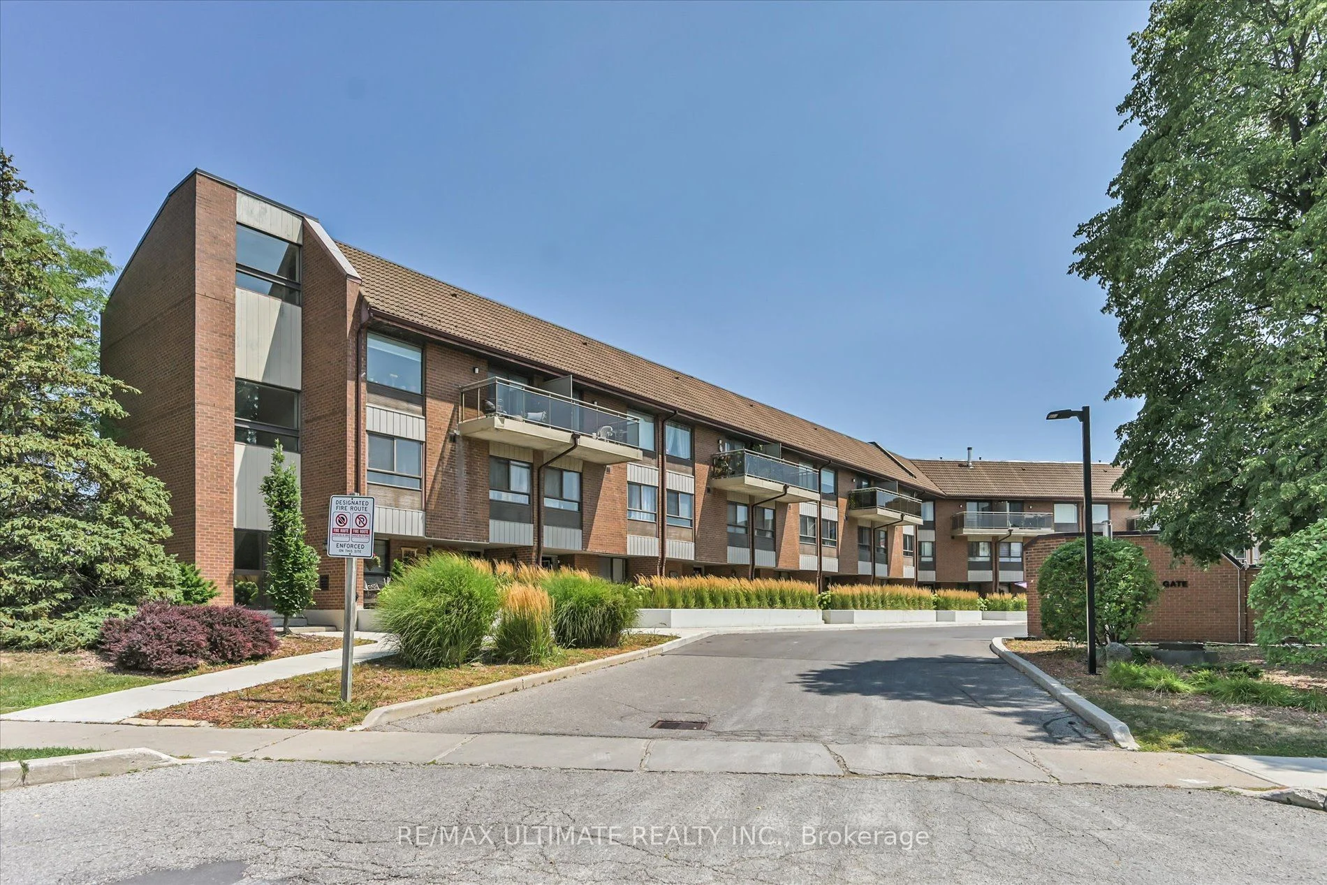 1000 cedarglen 517, Mississauga, ON L5C 3X4