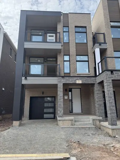 Att/Row/Townhouse in Oakville