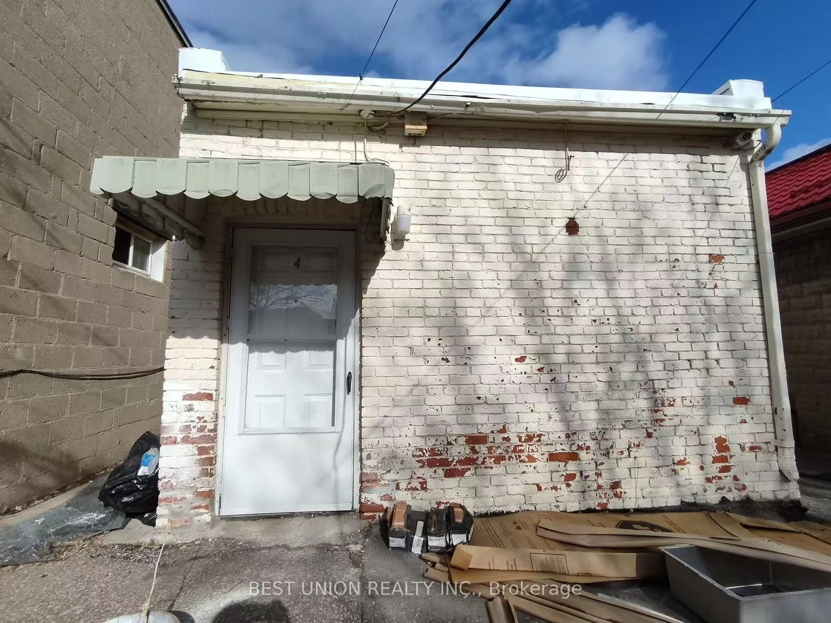 250 Sixth St Street 4, Toronto W06, ON M8V 3A7