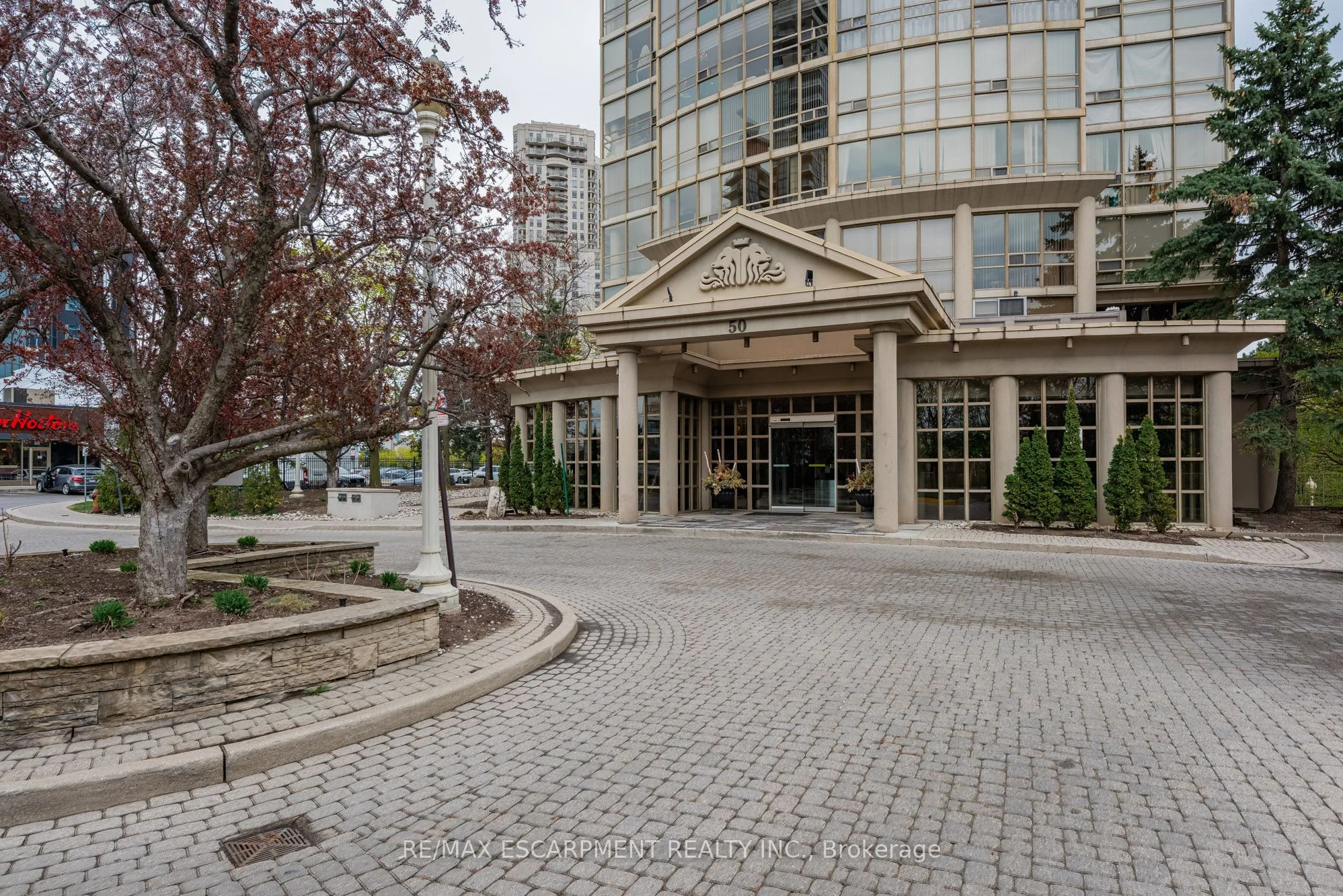 50 Eglinton Avenue 1002, Mississauga, ON L5R 3P5