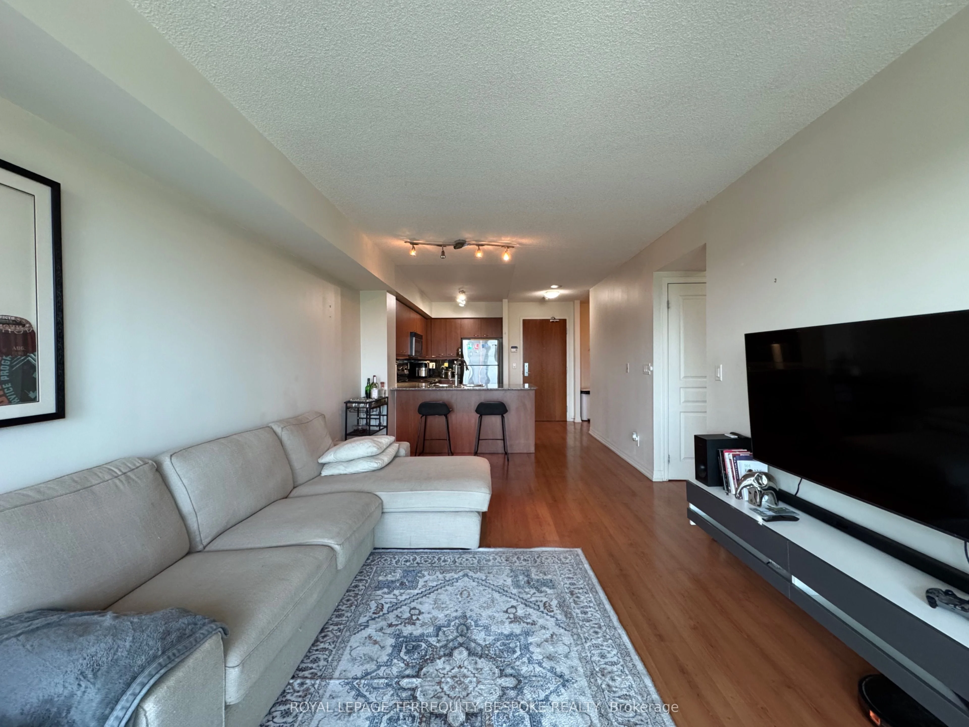 1403 Royal York Road 614, Toronto W09, ON M9P 0A1