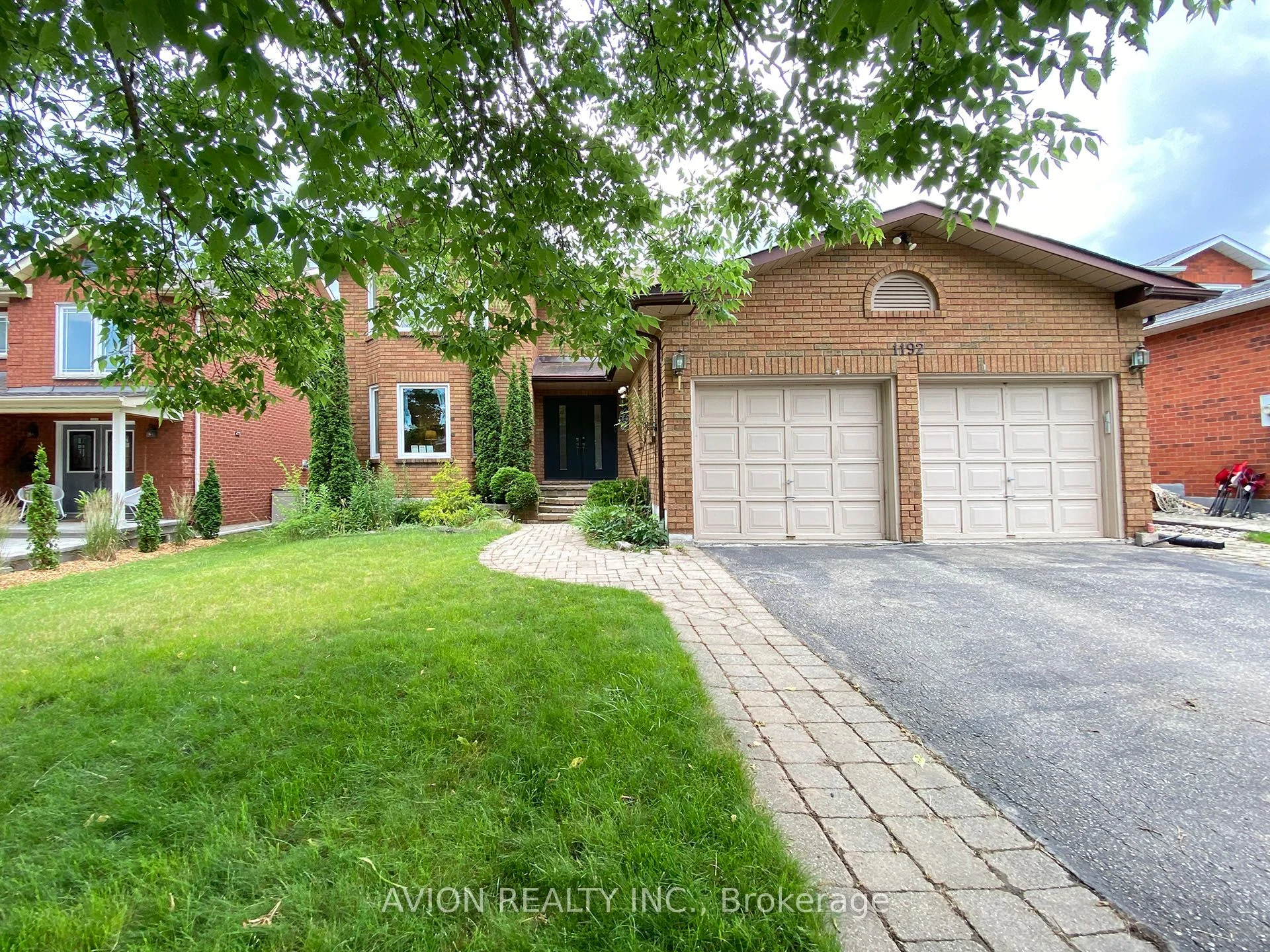 1192 Thoresby Drive, Oakville, ON L6J 7K3