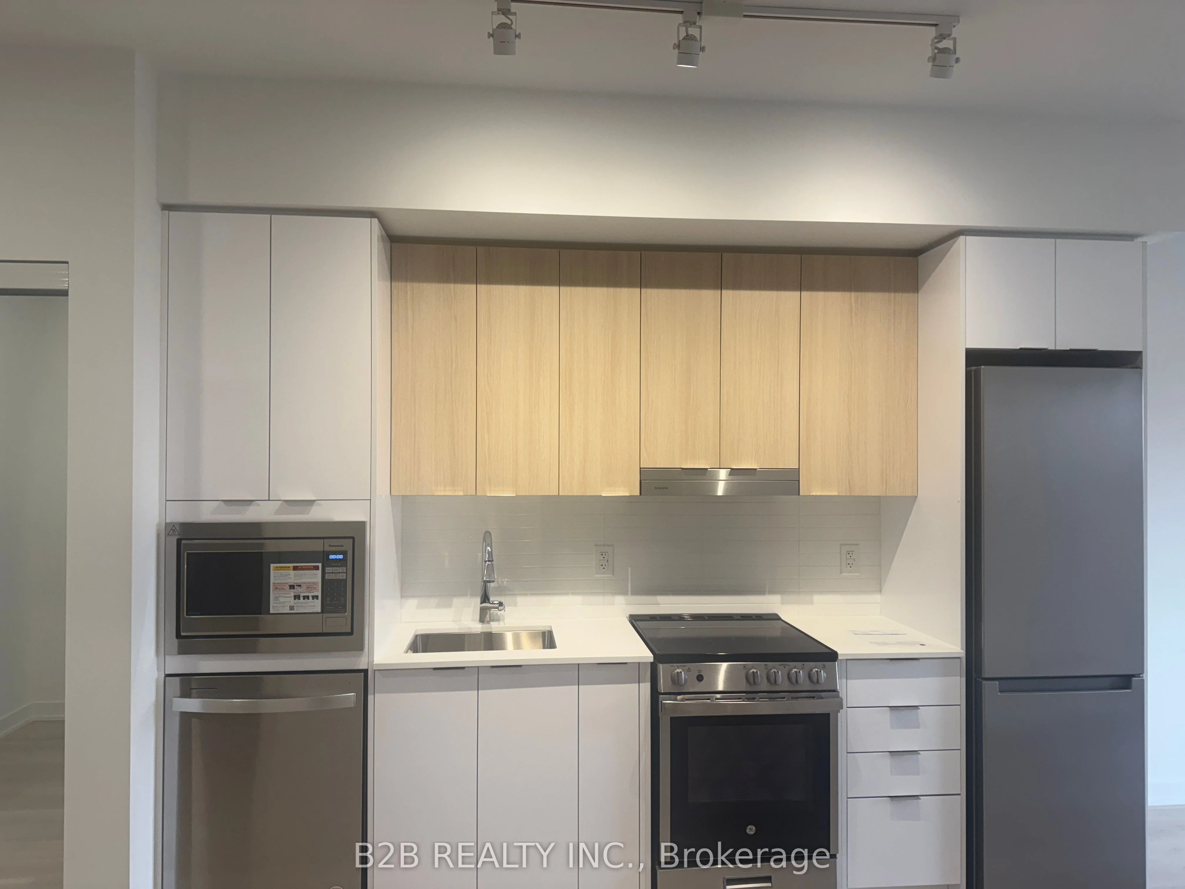 5105 hurontario Street 608, Mississauga, ON L4Z 0C9