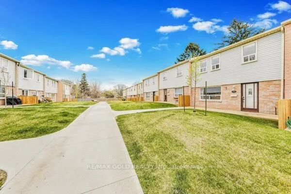 1055 Shawnmarr Road 77, Mississauga, On L5h 3v2