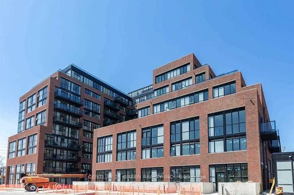 2300 St. Clair Avenue W 502, Toronto W02, ON M6N 0B3