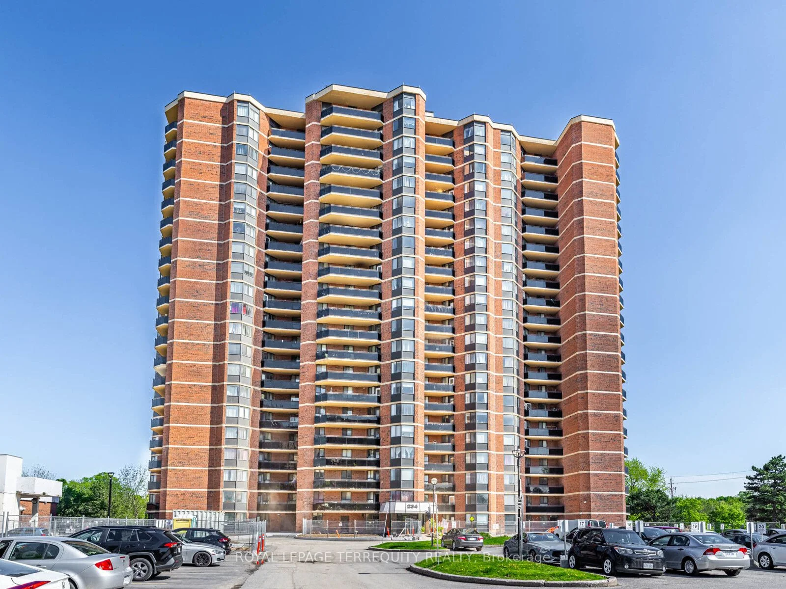Condo Apartment in Toronto