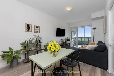 Condo Apartment in Toronto
