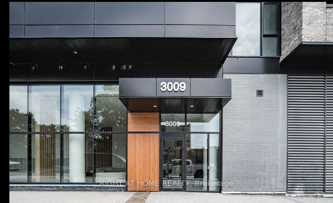 3009 Novar Road 1302, Mississauga, ON L5B 0P9