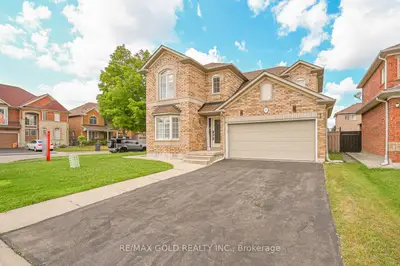 Detached in Brampton