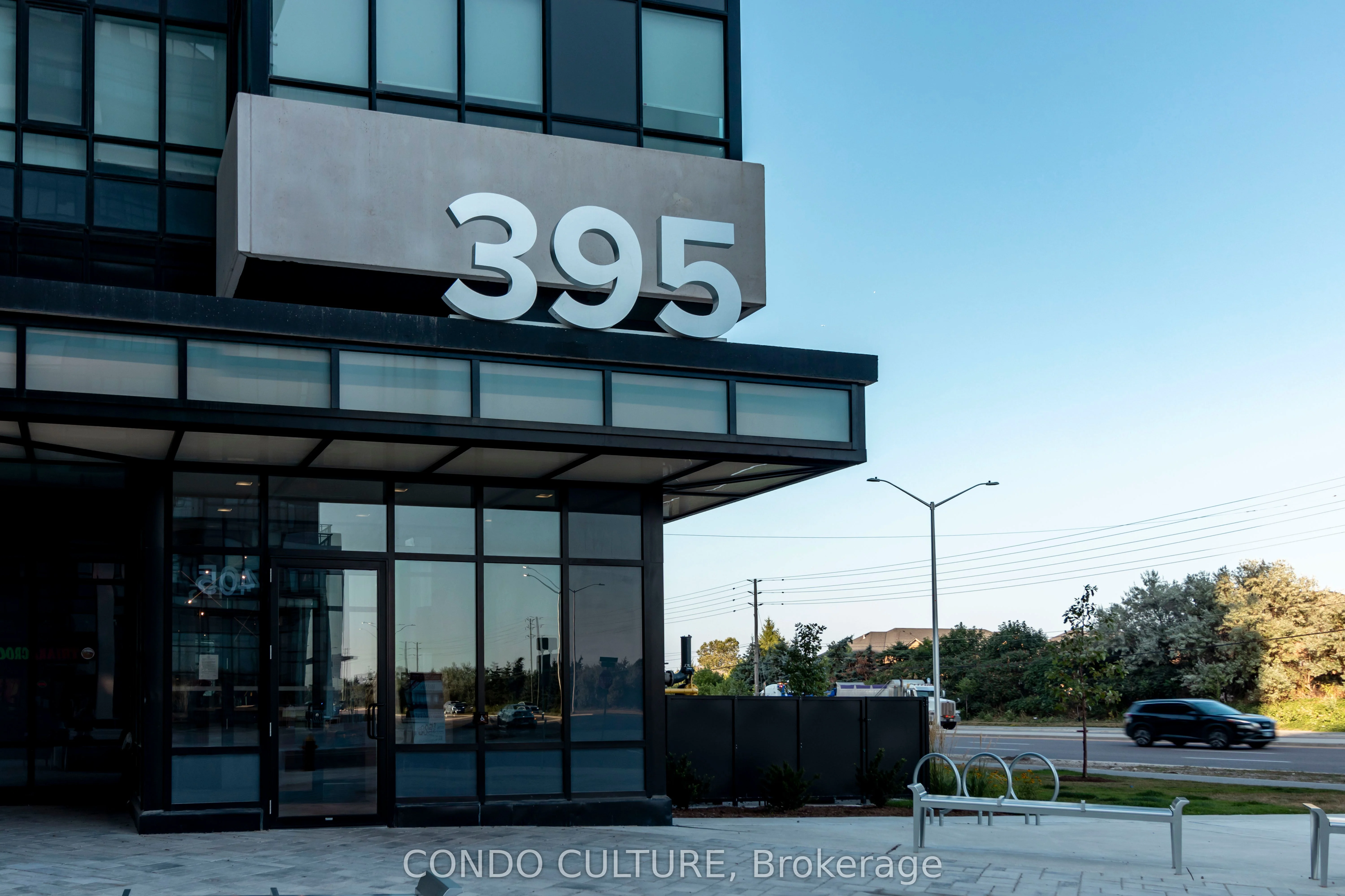395 Dundas Street W 608, Oakville, ON L6M 4M2