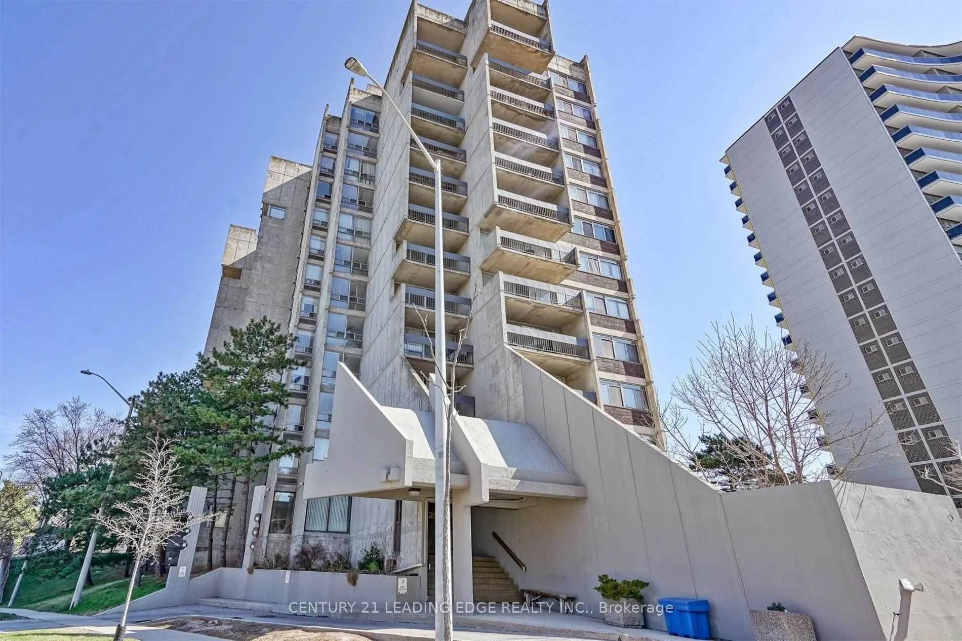 20 Speers Road 805, Oakville, ON L6K 3R5