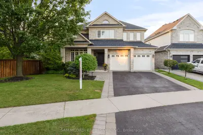 Detached in Burlington