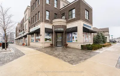 Att/Row/Townhouse in Oakville